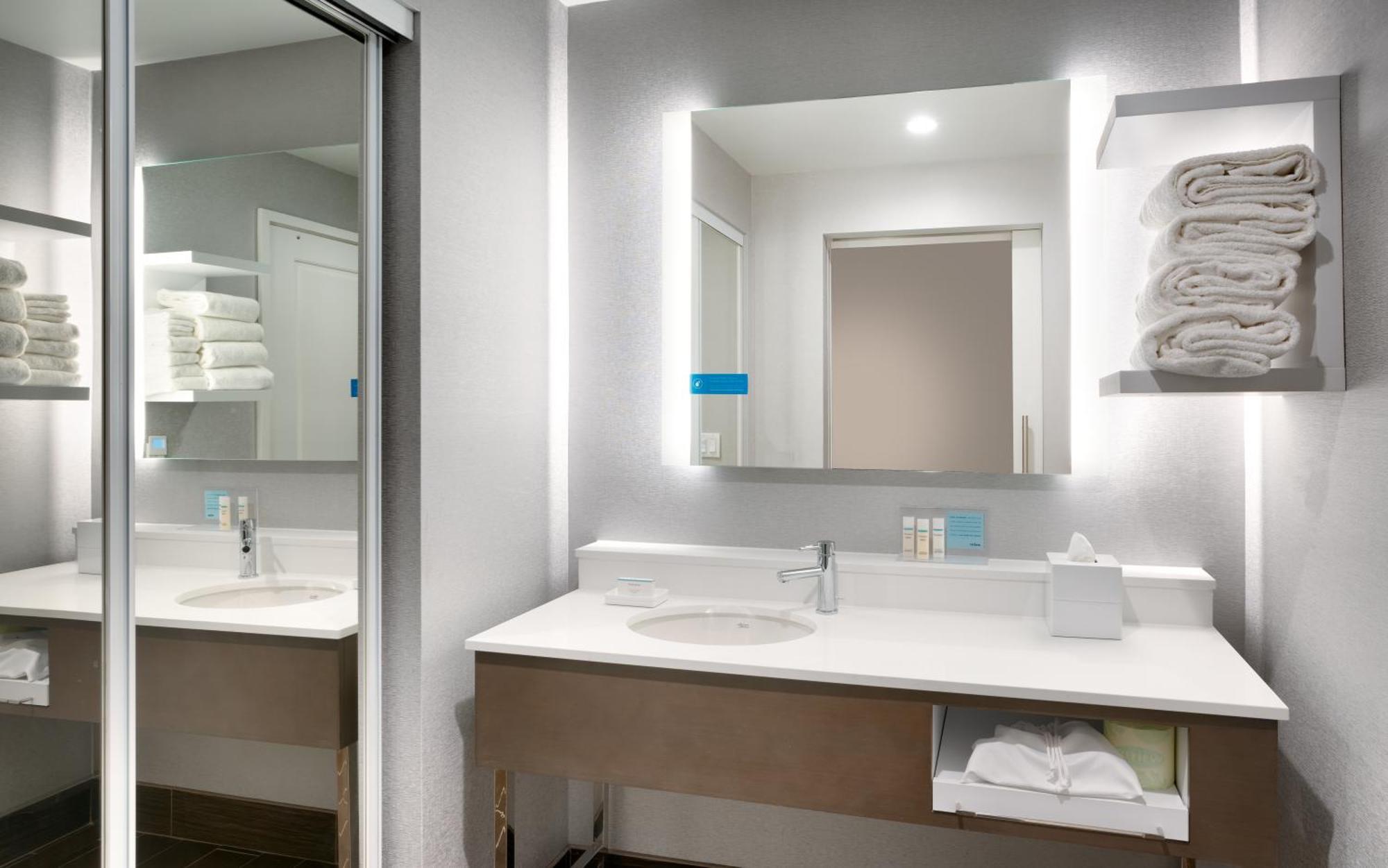 Hampton Inn & Suites Anaheim Resort Convention Center Εξωτερικό φωτογραφία