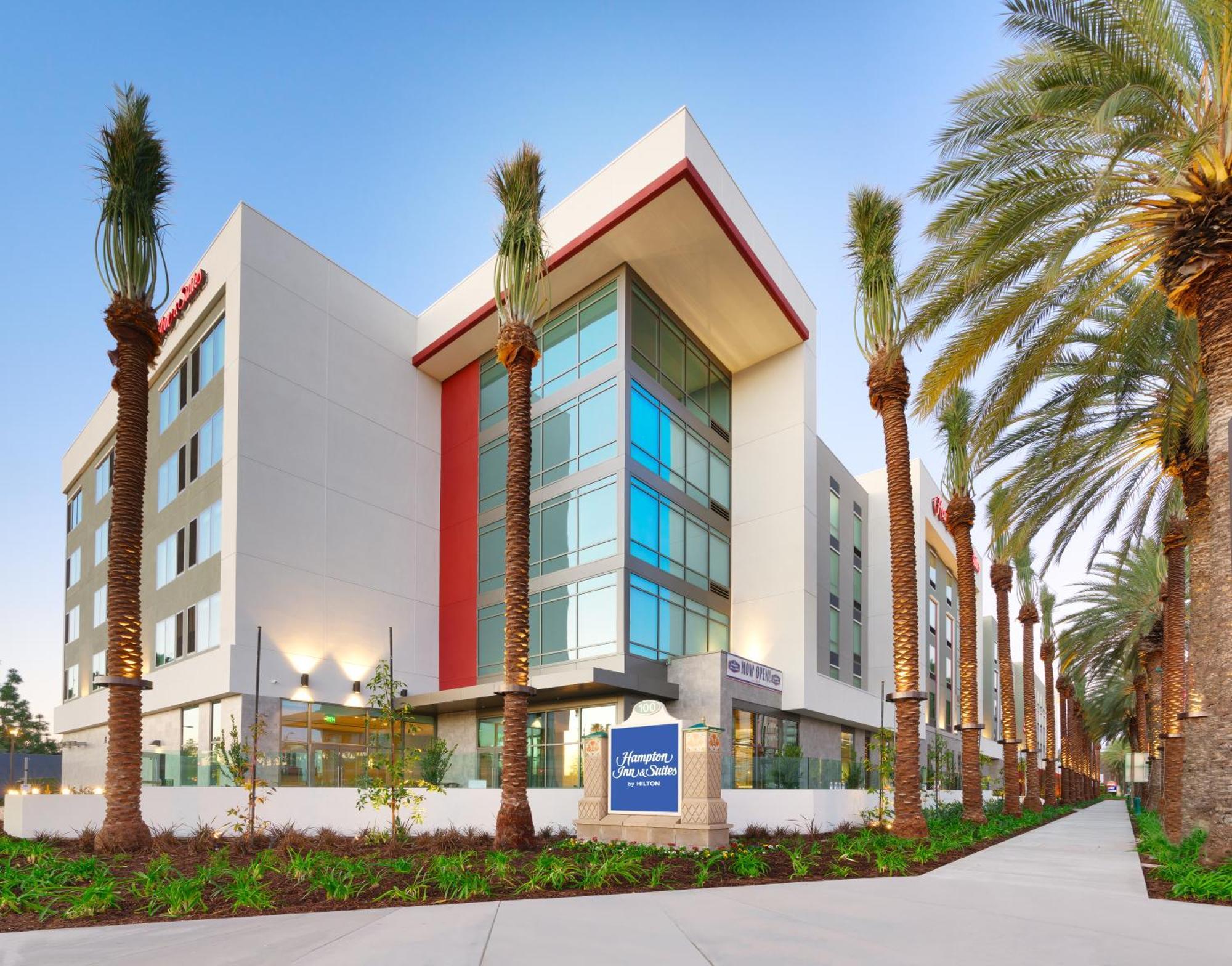 Hampton Inn & Suites Anaheim Resort Convention Center Εξωτερικό φωτογραφία