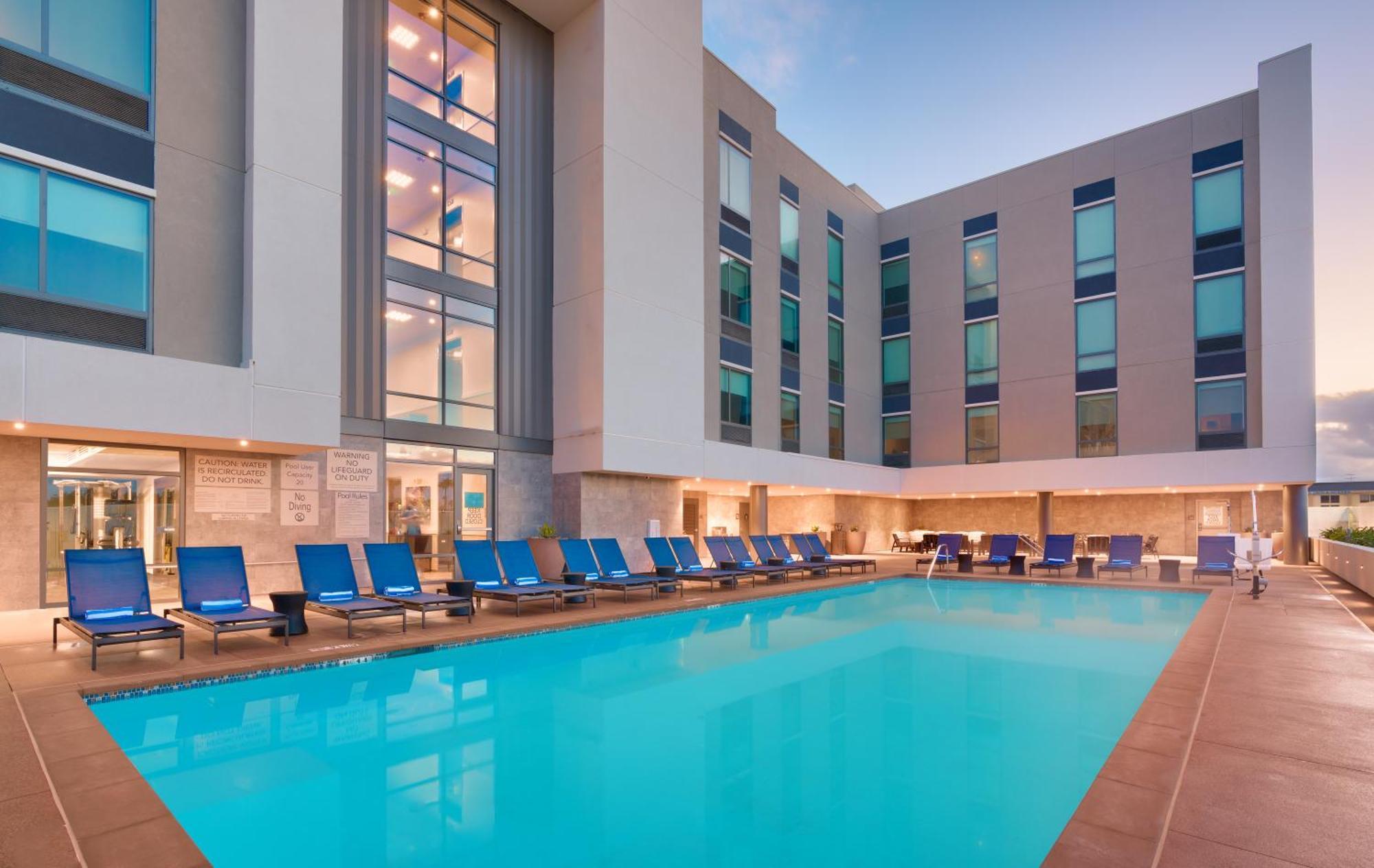 Hampton Inn & Suites Anaheim Resort Convention Center Εξωτερικό φωτογραφία